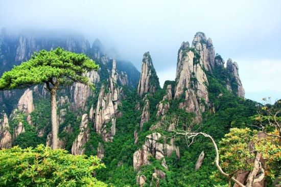 【天柱山4日498买一送一】皖南仙峰5A天柱山 纯正民风陵阳古镇 歙邑首富西溪南 知青天下粮仓 皖南踏春 特惠四日游